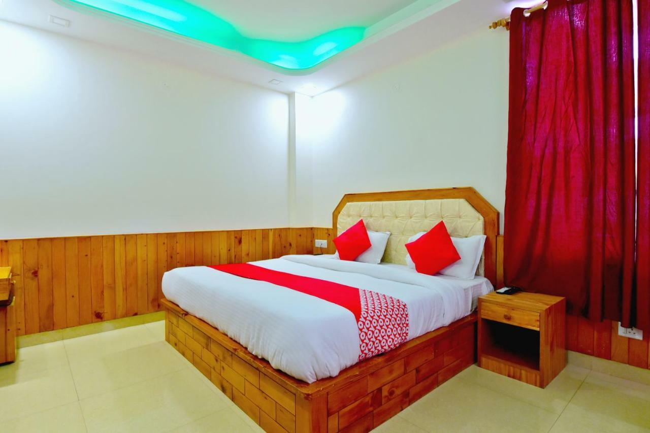 Oyo 38661 Hotel Apna Ghar Манали Экстерьер фото