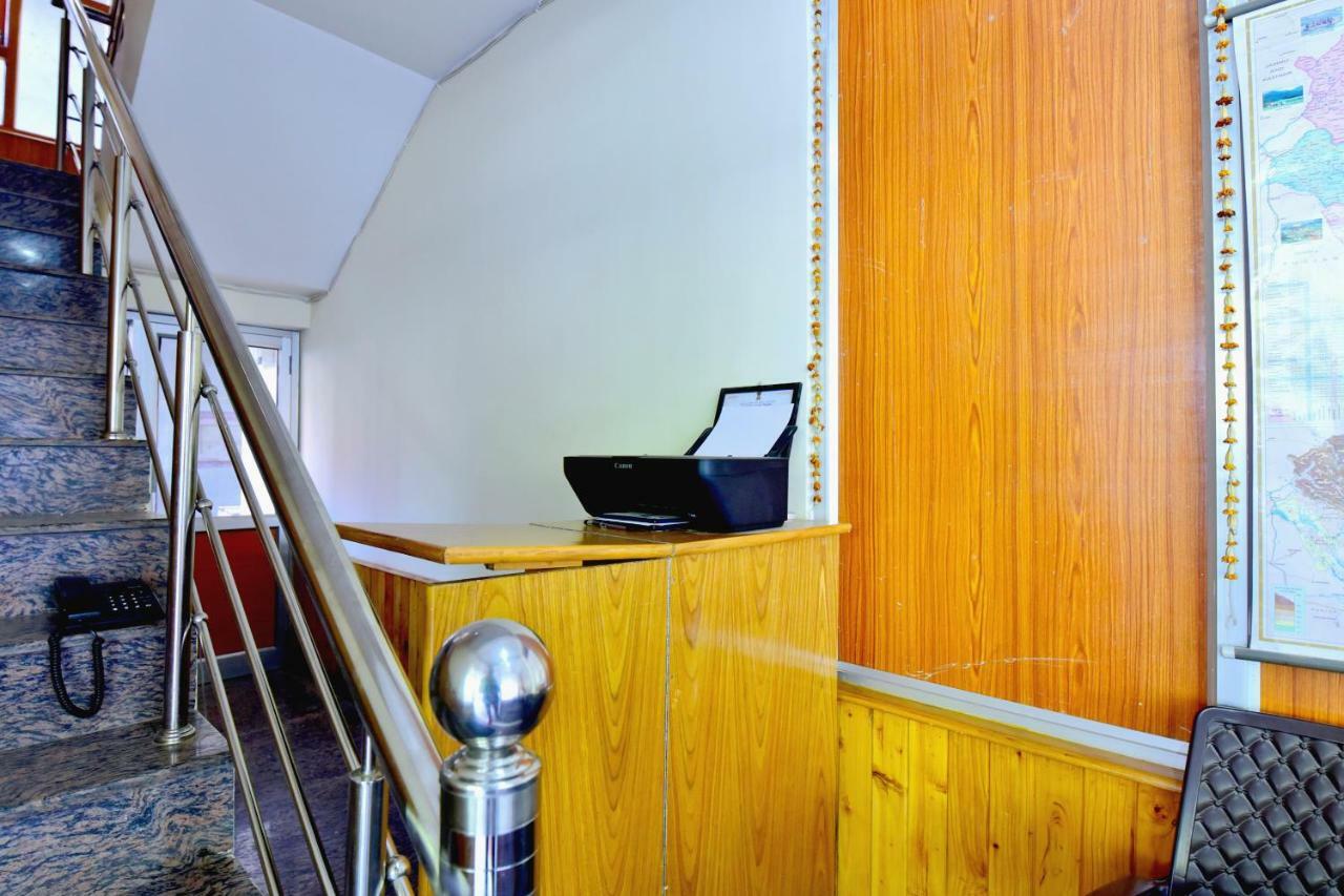 Oyo 38661 Hotel Apna Ghar Манали Экстерьер фото